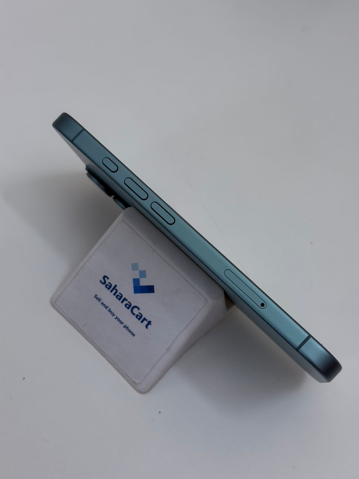 iPhone 16 256gb Under Warranty