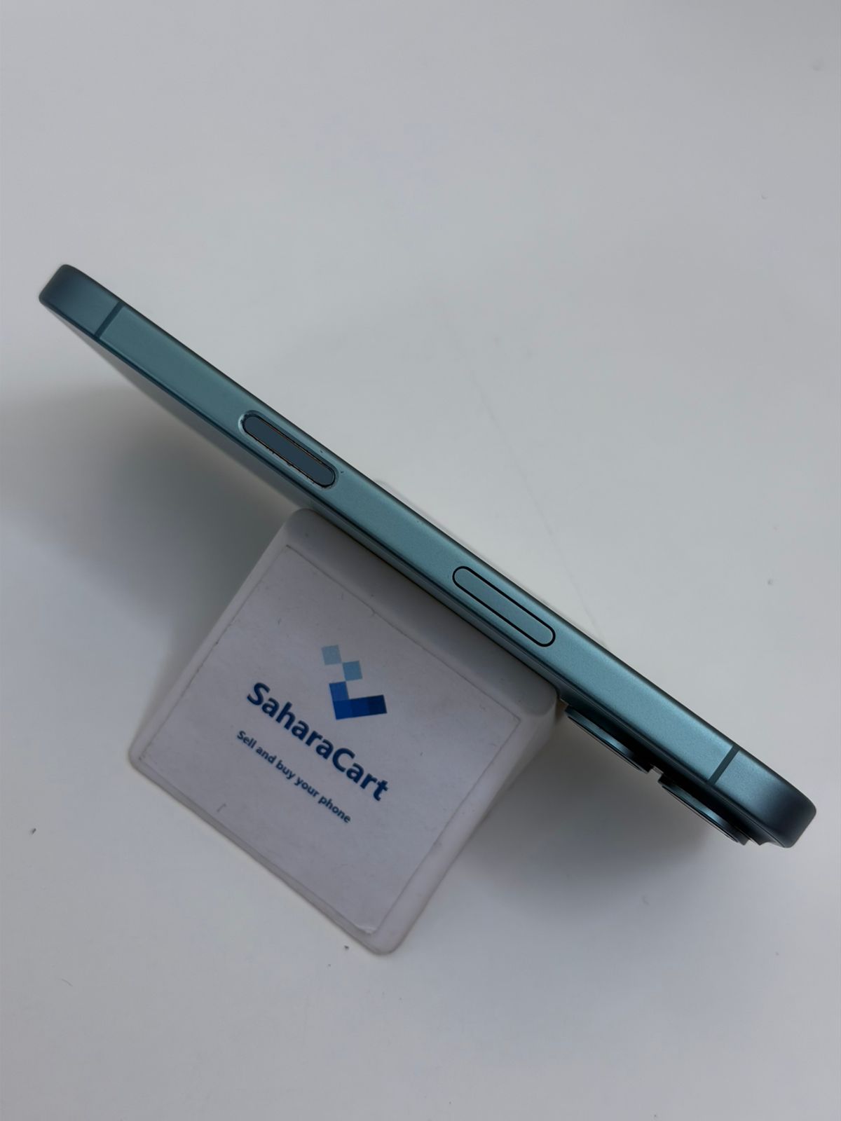 iPhone 16 256gb Under Warranty