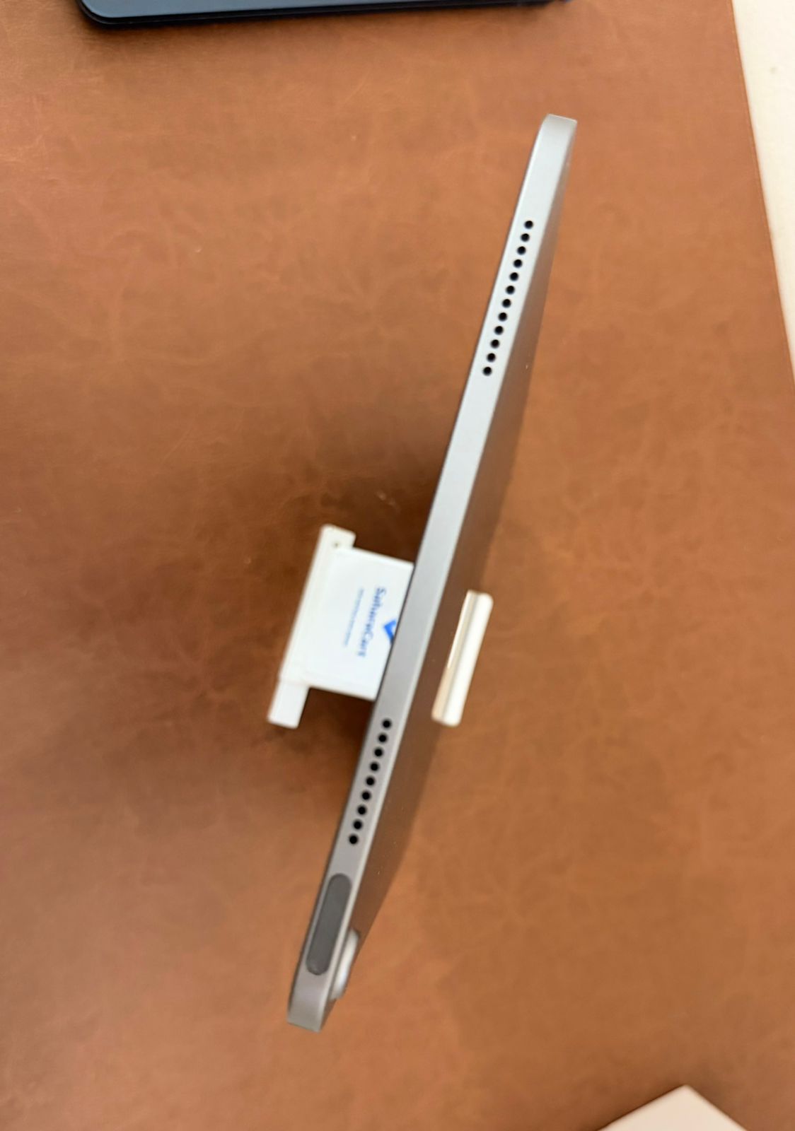 iPad Air M3 256gb -2  months old