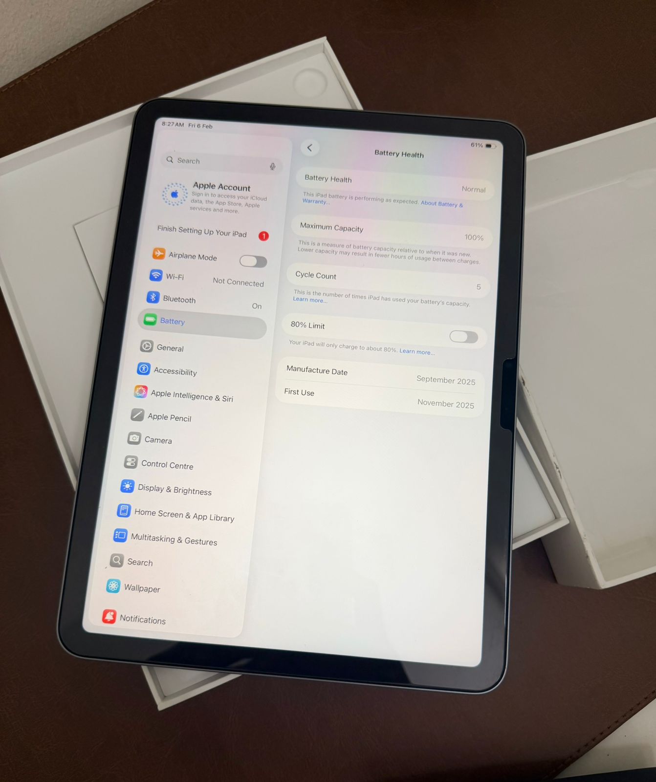 iPad Air M3 256gb -2  months old