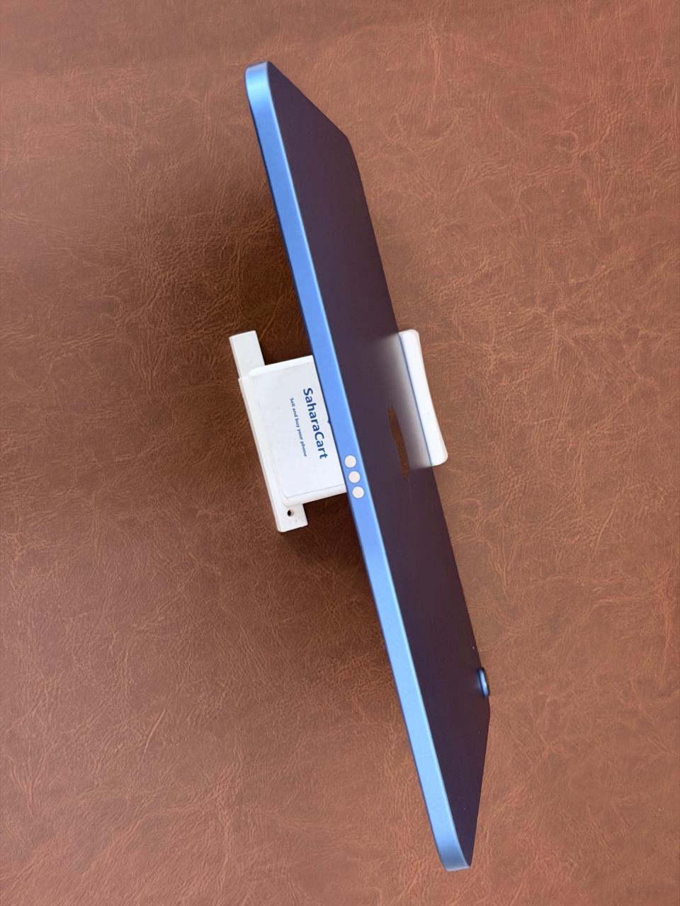 iPad A16 11th gen 128gb with (AppleCare +)