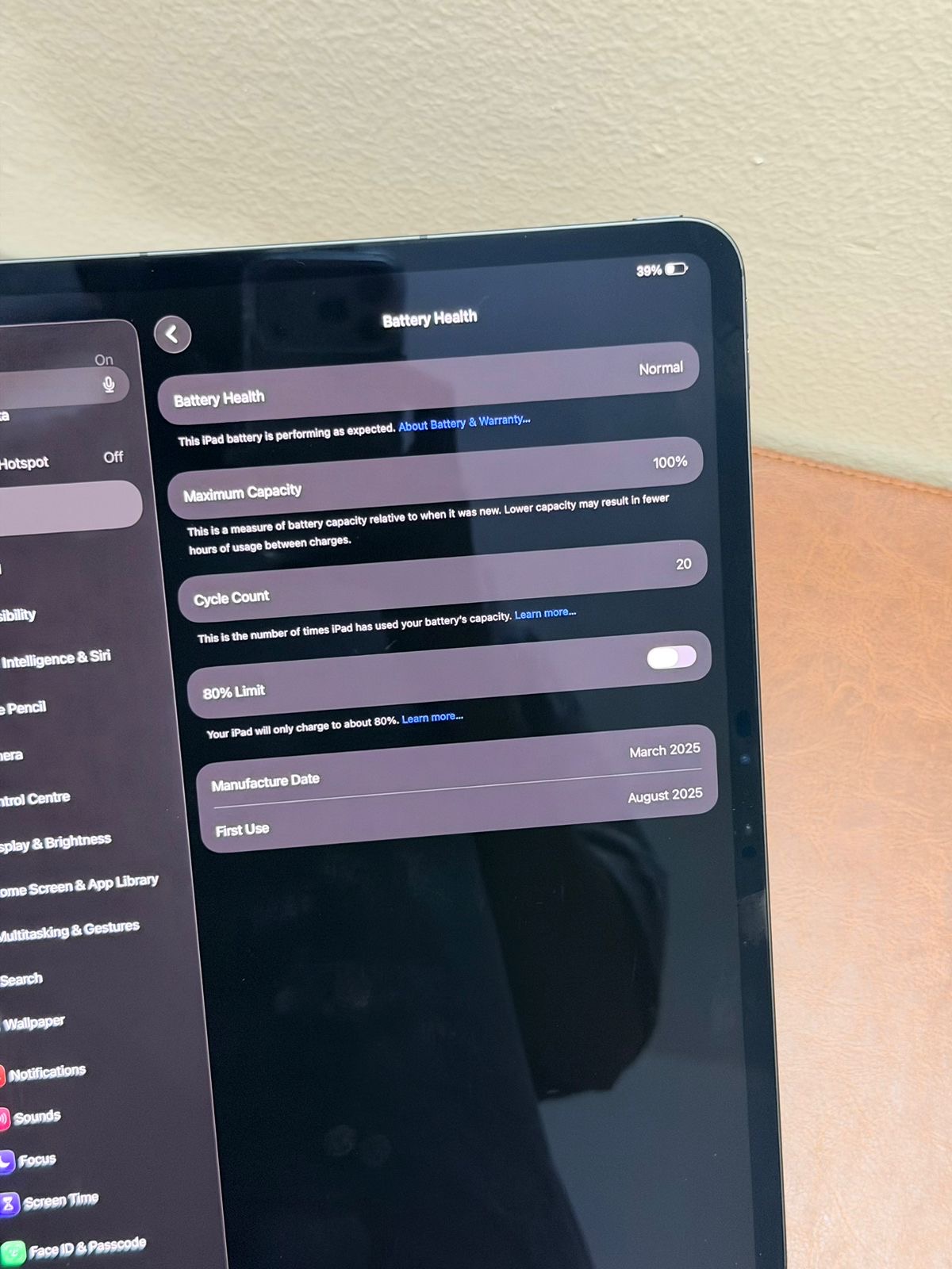 iPad Pro M4 13 inch 5G +wifi under warranty