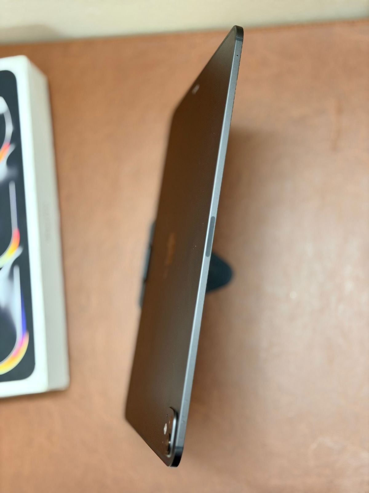 iPad Pro M4 13 inch 5G +wifi under warranty