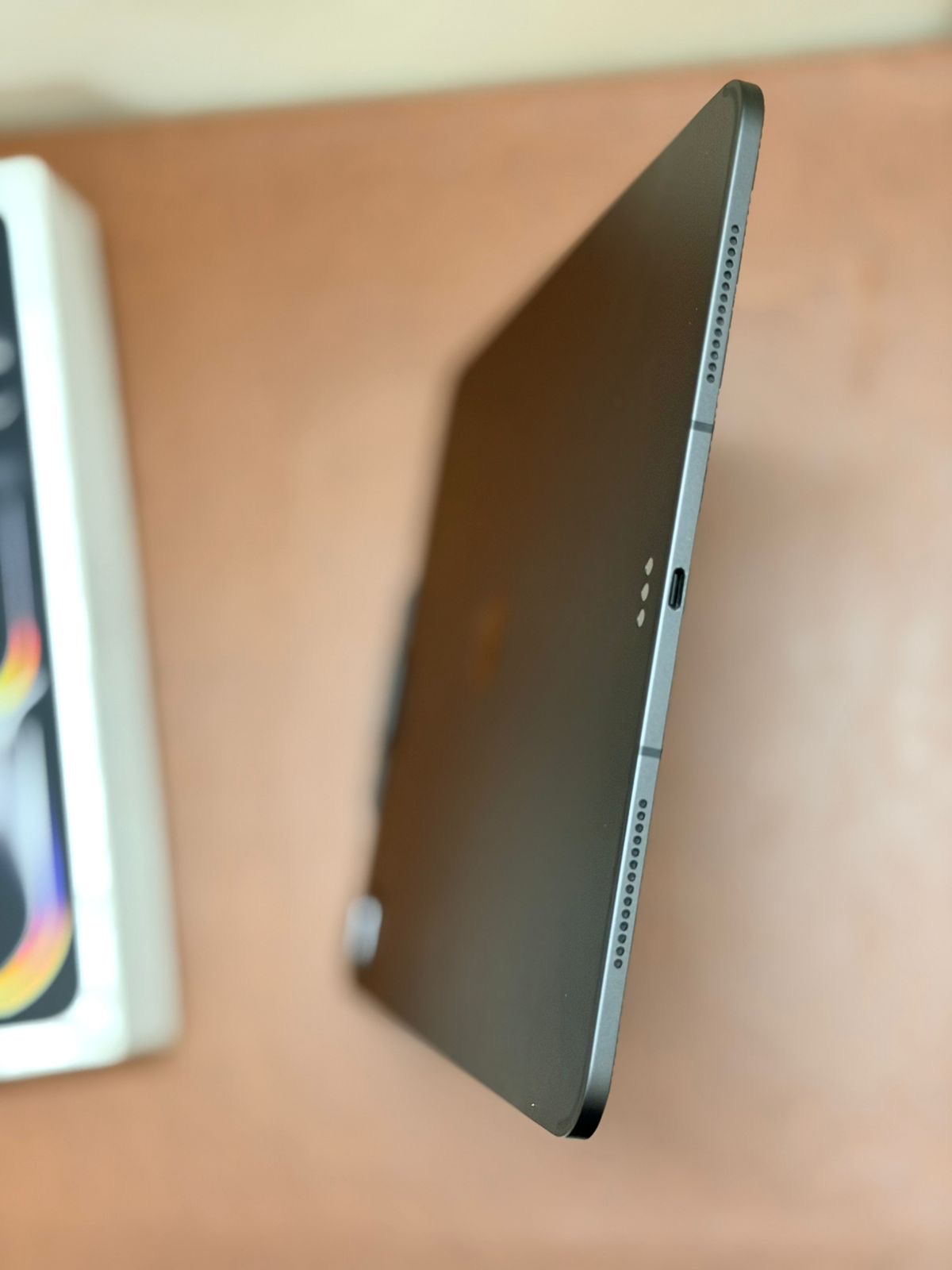 iPad Pro M4 13 inch 5G +wifi under warranty