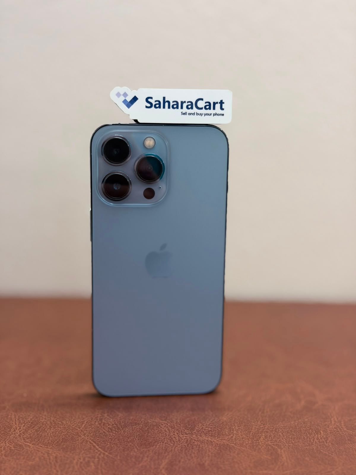 iPhone 13 pro 256gb battery health 93%