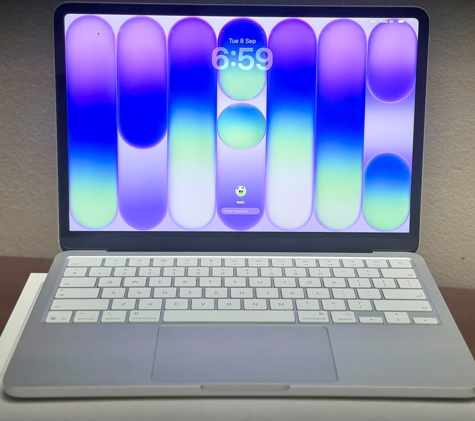Mac book Neo Just 3 months old 8/256